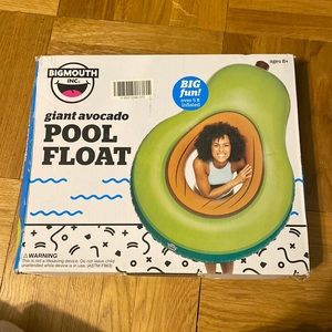 Big mouth giant avocado pool float